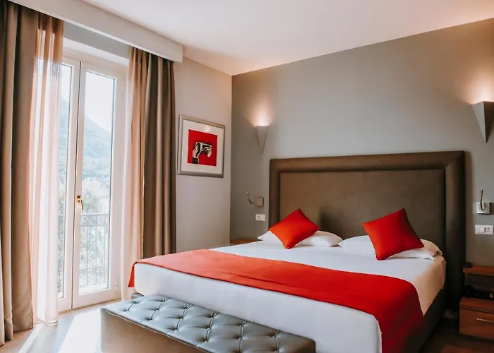 拉奎蒂娜餐厅酒店 3* 满哥索